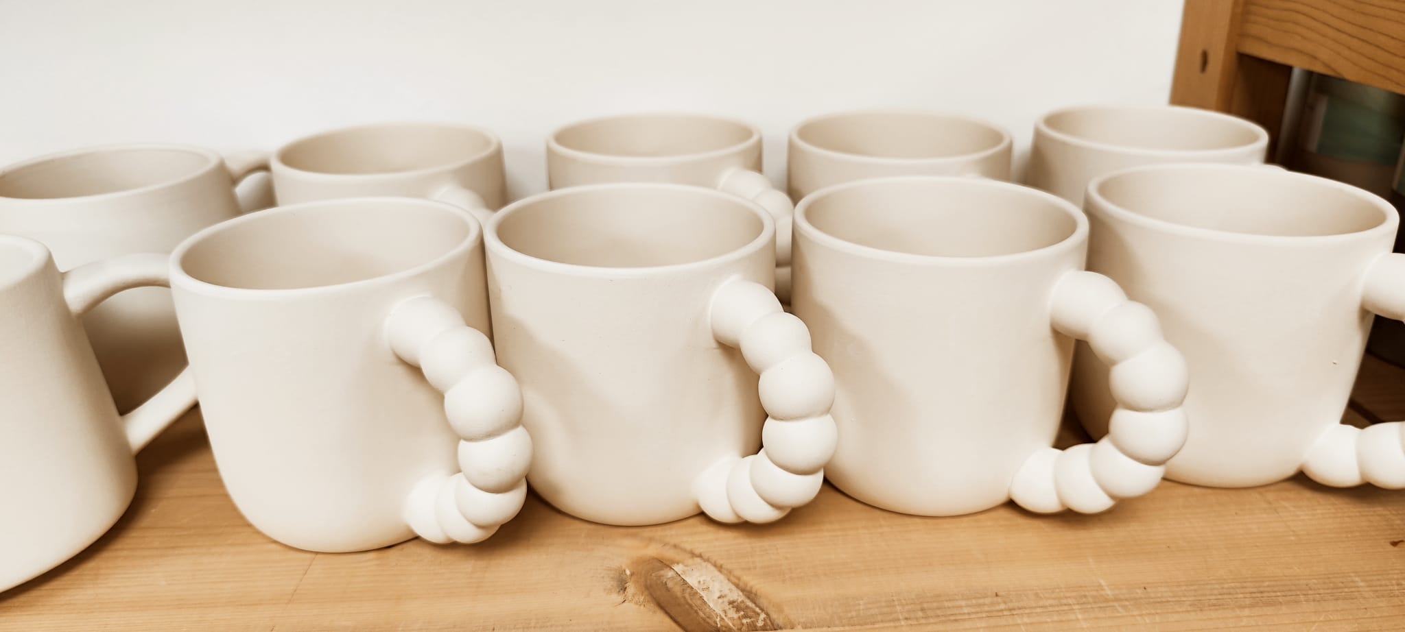 Tassen – Keramik bemalen im Atelier Auszeit Gronau