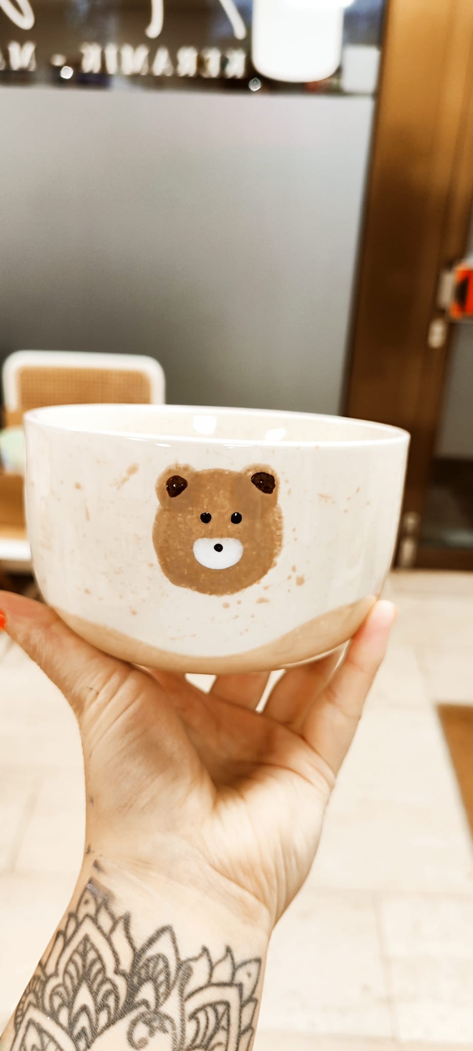 Selbst bemalte Tasse aus dem Malatelier Auszeit in Gronau
